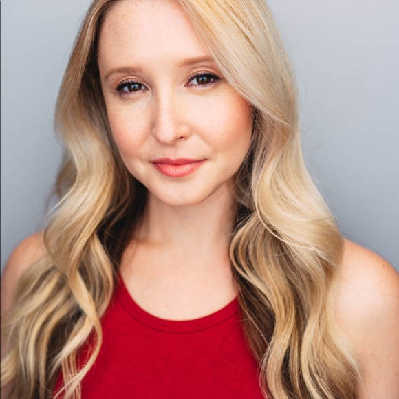 Meet your Posher, Alli - Picture 3 of 3